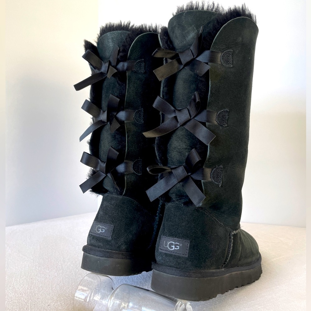 UGG Bailey Bow II Tall Black leather sheepskin slipper boot womens size 9 EU 40